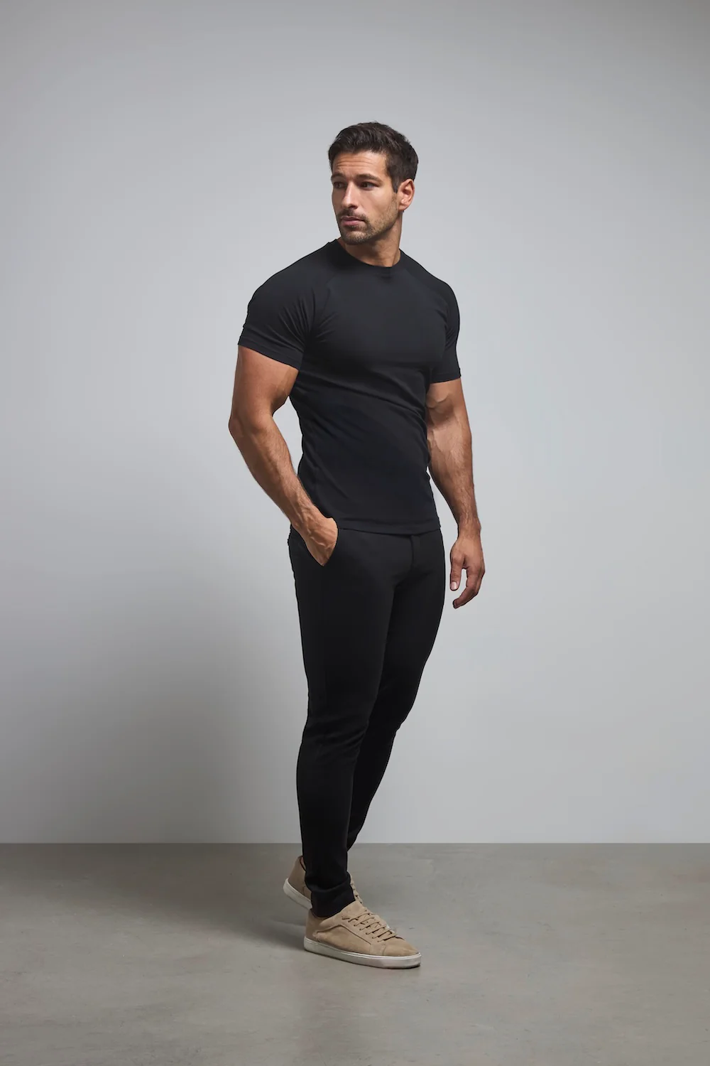365 Trousers in Black - Image 2