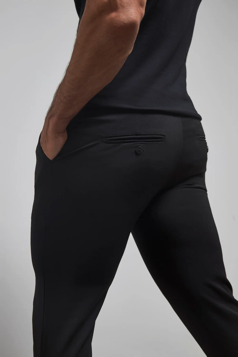 365 Trousers in Black - Image 5