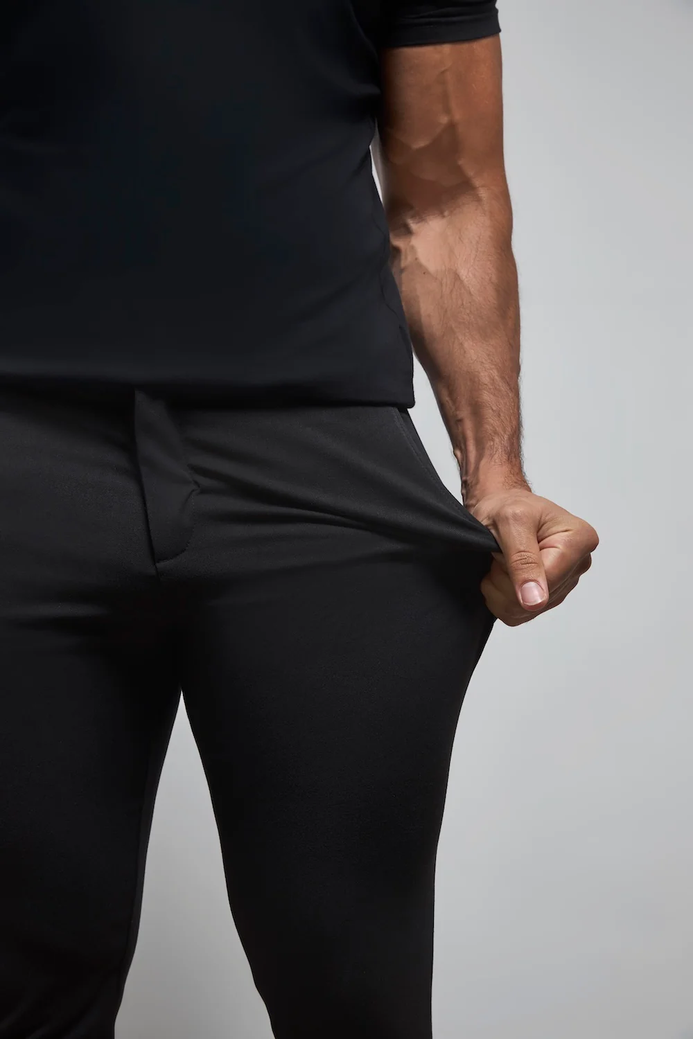 365 Trousers in Black - Image 8