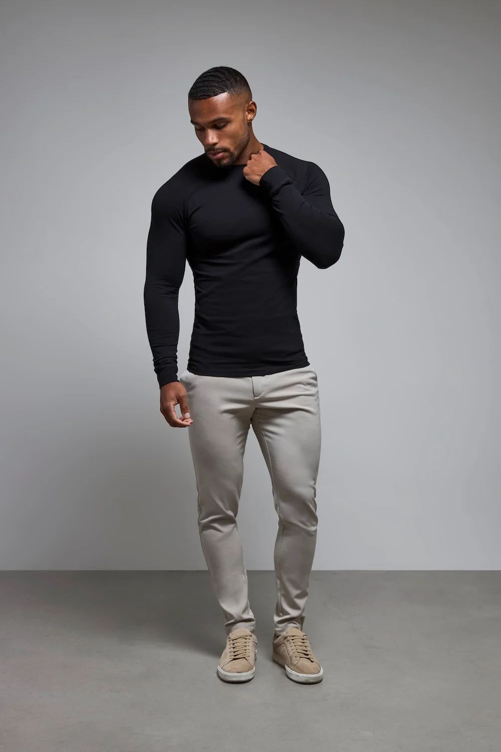 Muscle Fit Long Sleeve T-Shirt in Black - Image 5