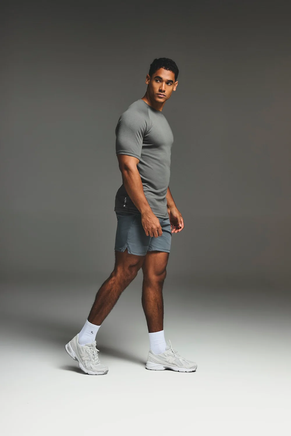 Essential Training Top in Charcoal - Image 3