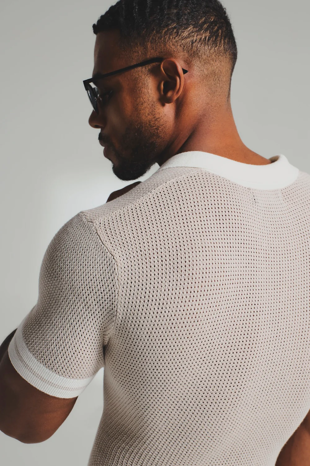 Colour Block Tipped Knitted Open Collar Polo in Neutral - Image 6