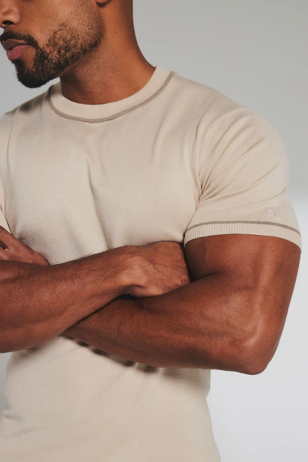 Contrast Tipped Knitted T-Shirt in Light Stone - Image 4