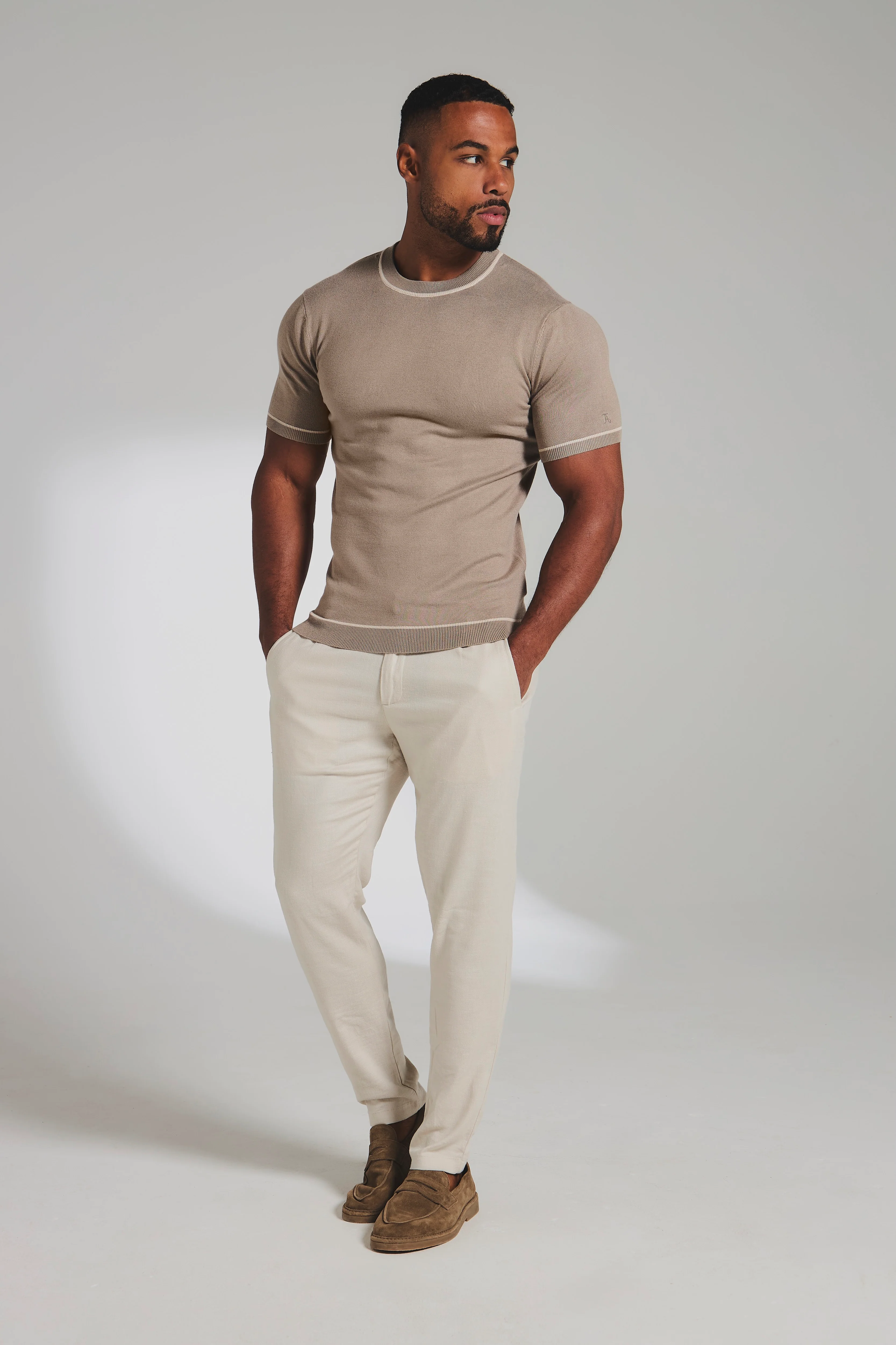 Contrast Tipped Knitted T-Shirt in Taupe and Light Stone - Image 4
