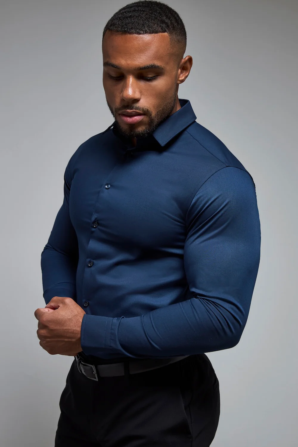Muscle Fit Dress Shirt in Navy Blue - Image 3