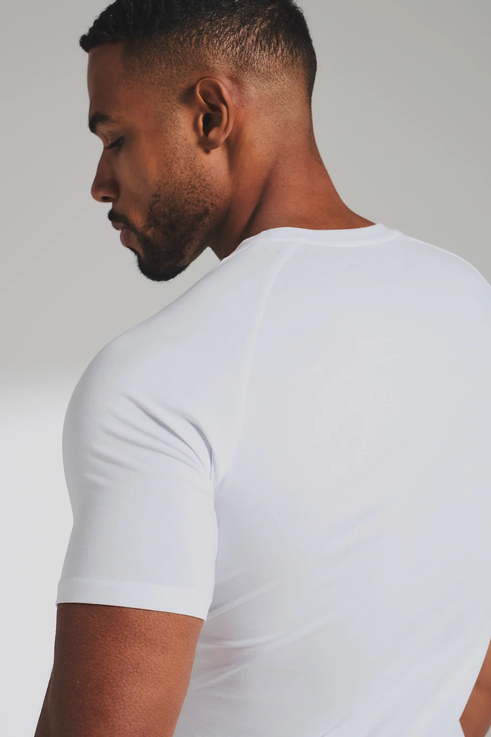 Muscle Fit T-Shirt in White - Image 5