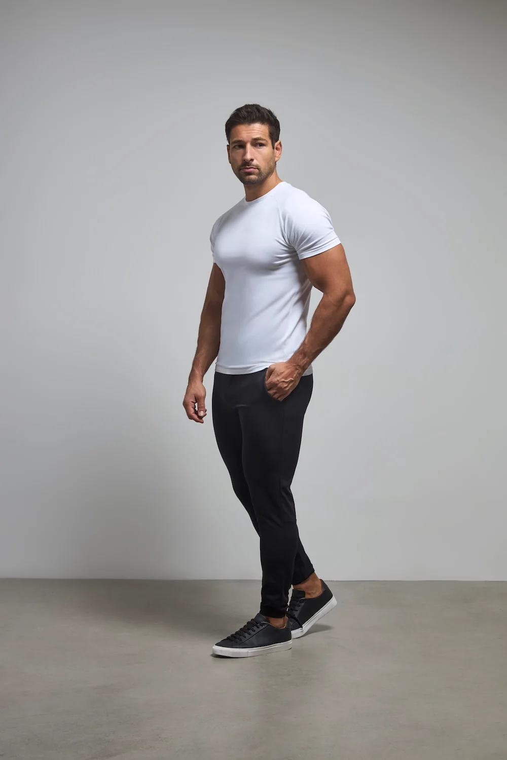 Everyday Tech Trousers in Black - Image 2