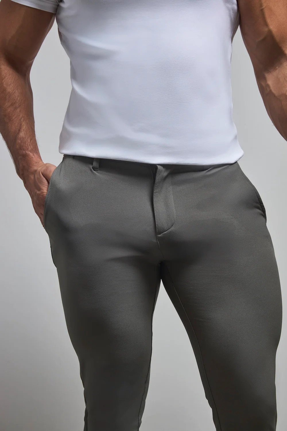 Everyday Tech Trousers in Olive - Image 3