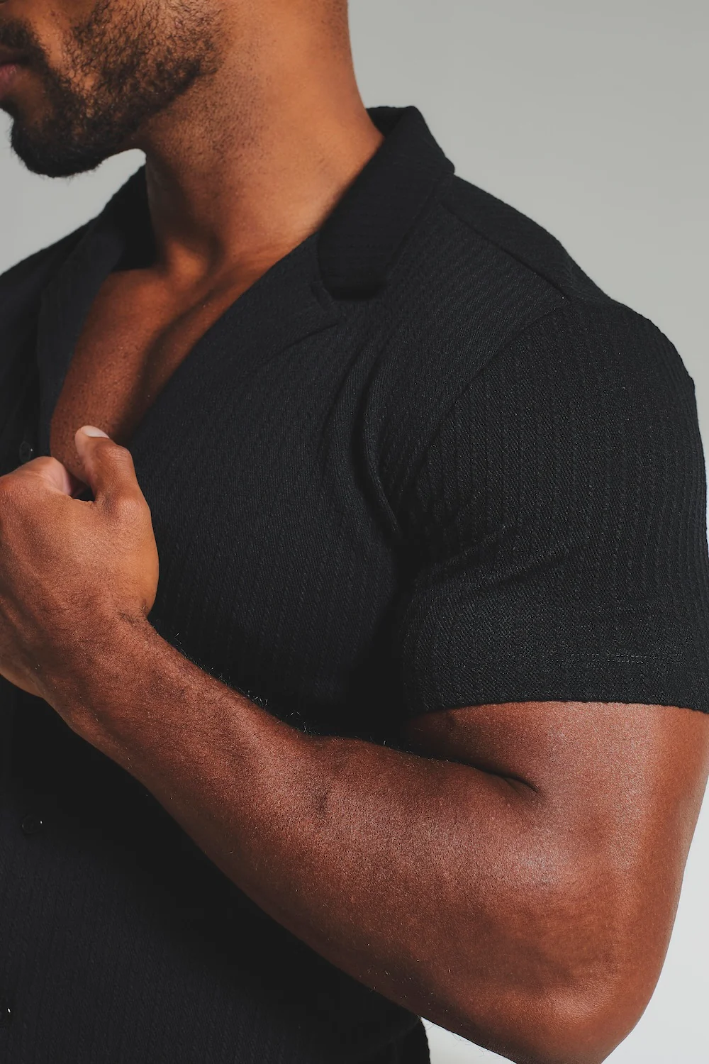 Fine Textured Stripe Cuban Collar Shirt in Black - Image 2