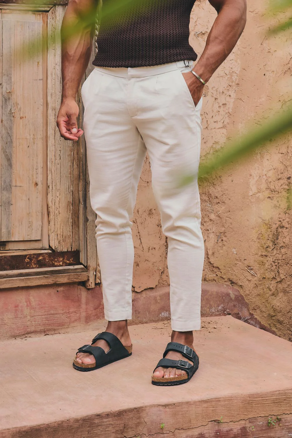 Stretch Linen Blend Cropped Pleated Trousers in Chalk - Image 4