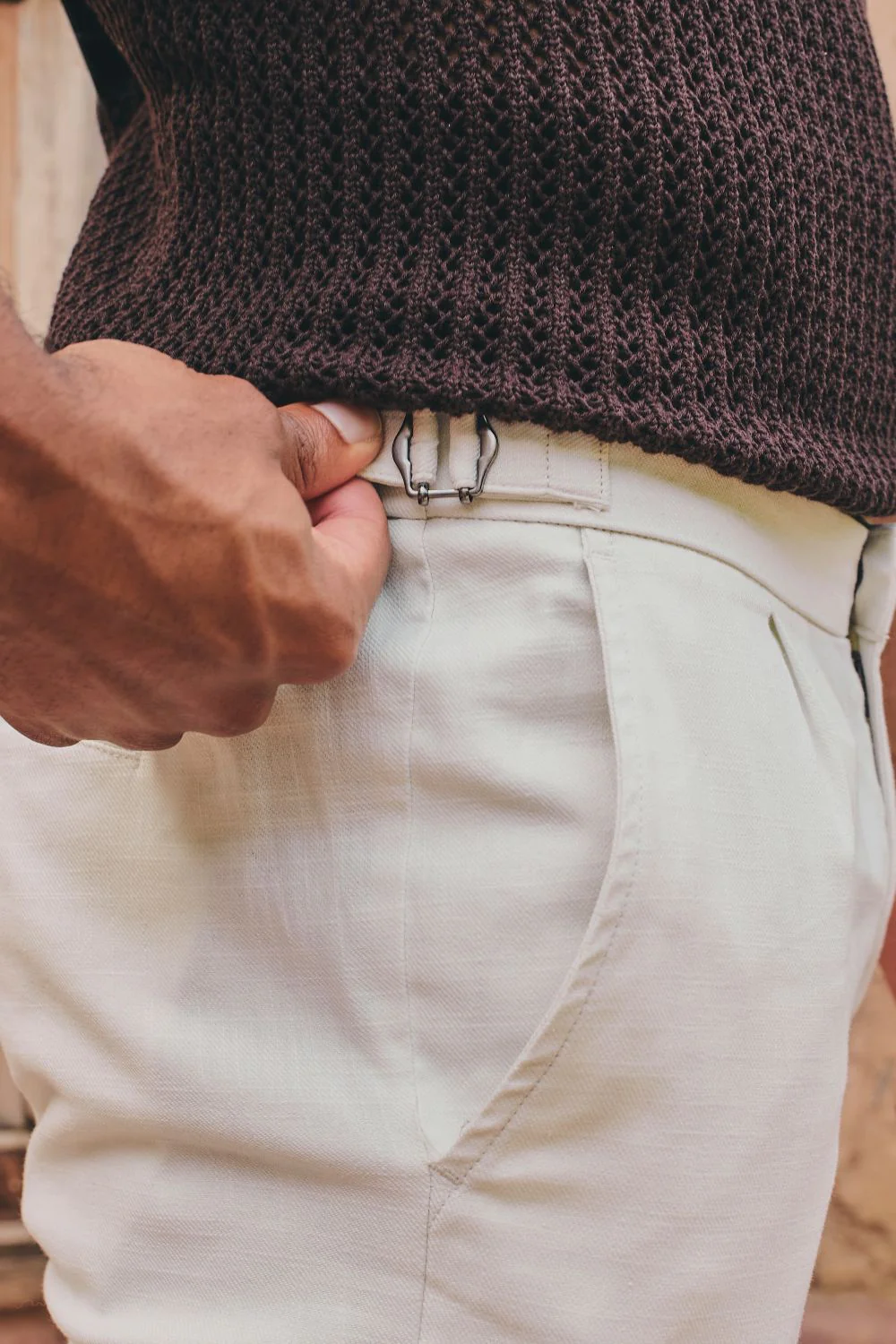 Stretch Linen Blend Cropped Pleated Trousers in Chalk - Image 5