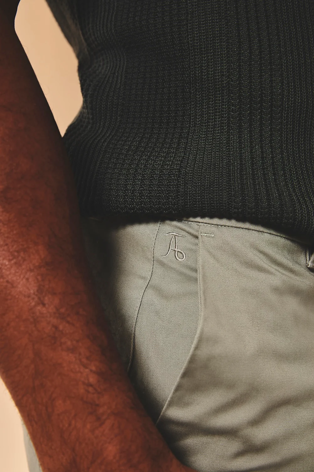 Muscle Fit Stretch Chino Shorts in Soft Khaki - Image 7