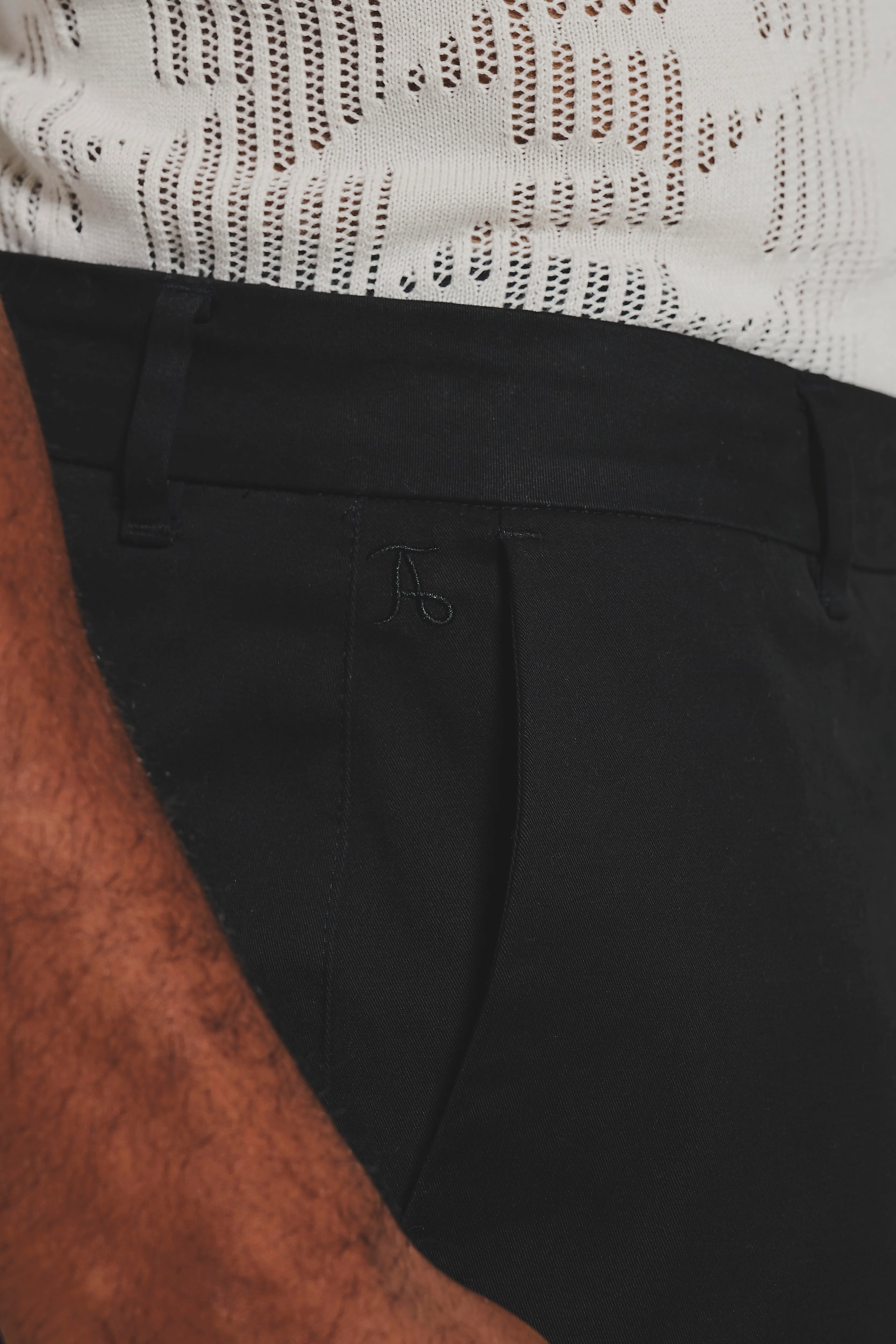 Muscle Fit Cotton Stretch Chino Trouser in Black - Image 5