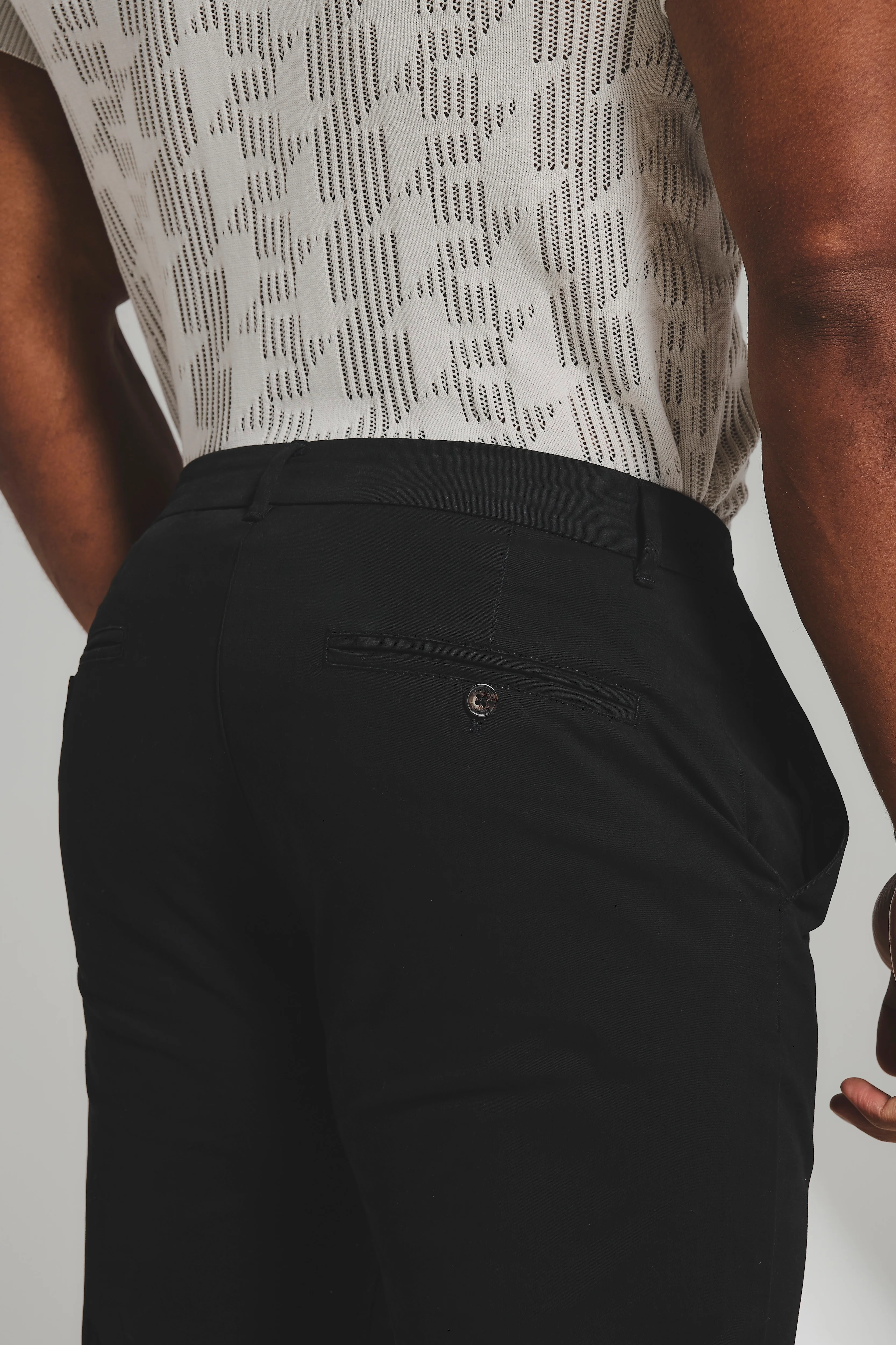 Muscle Fit Cotton Stretch Chino Trouser in Black - Image 6