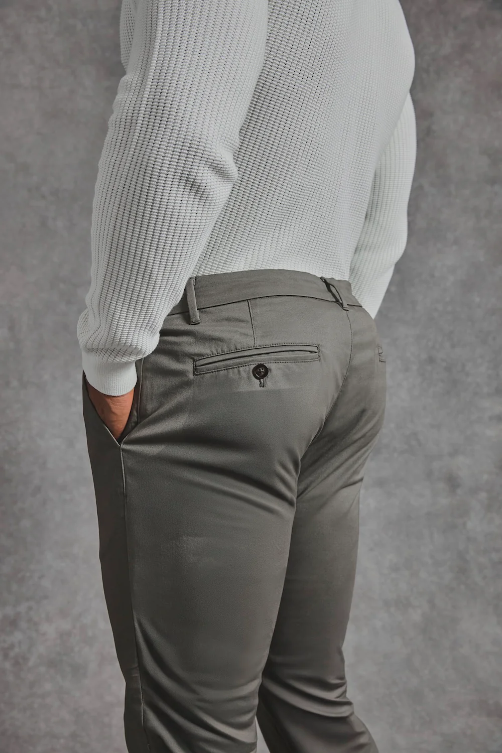 Muscle Fit Cotton Stretch Chino Trouser in Khaki - Image 5