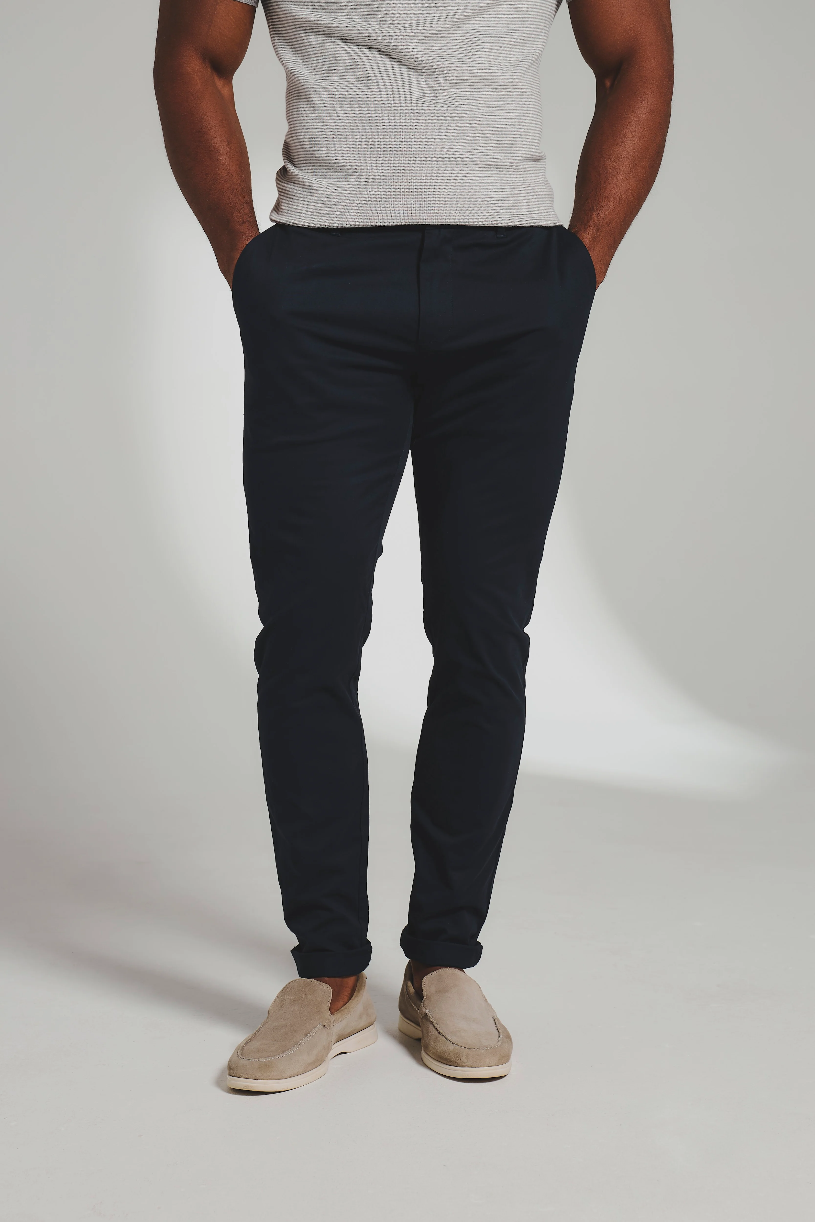 Muscle Fit Cotton Stretch Chino Trouser in Navy - Image 4