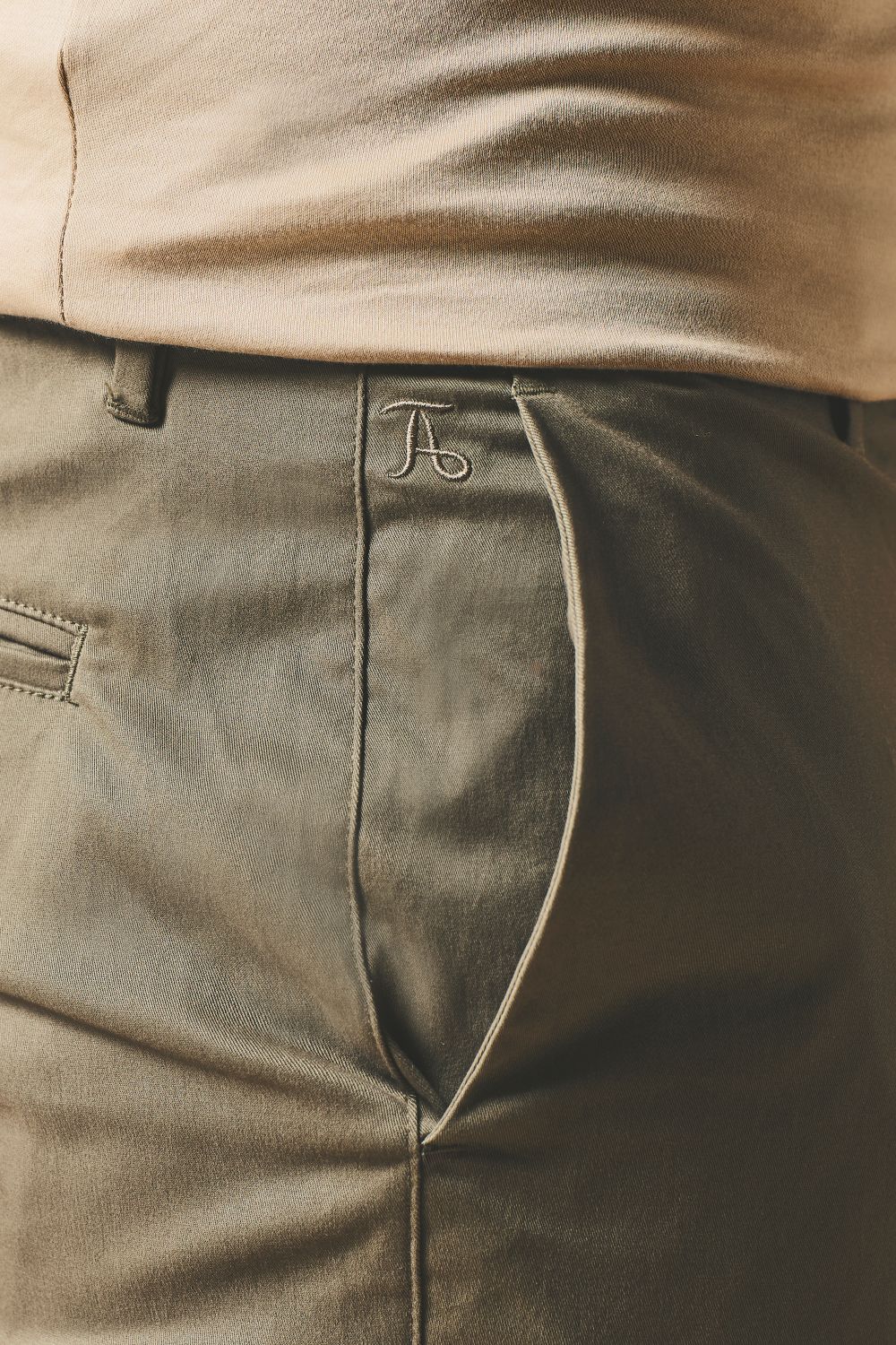 Muscle Fit Cotton Stretch Chino Trouser in Soft Khaki - Image 4
