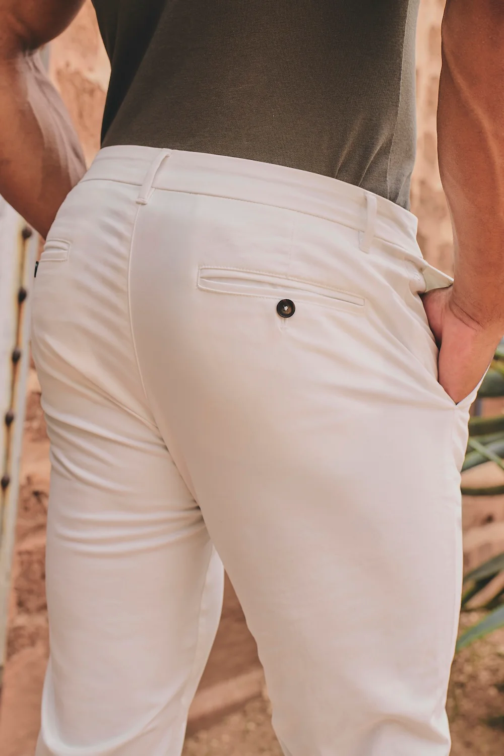 Muscle Fit Cotton Stretch Chino Trouser in Chalk - Image 7