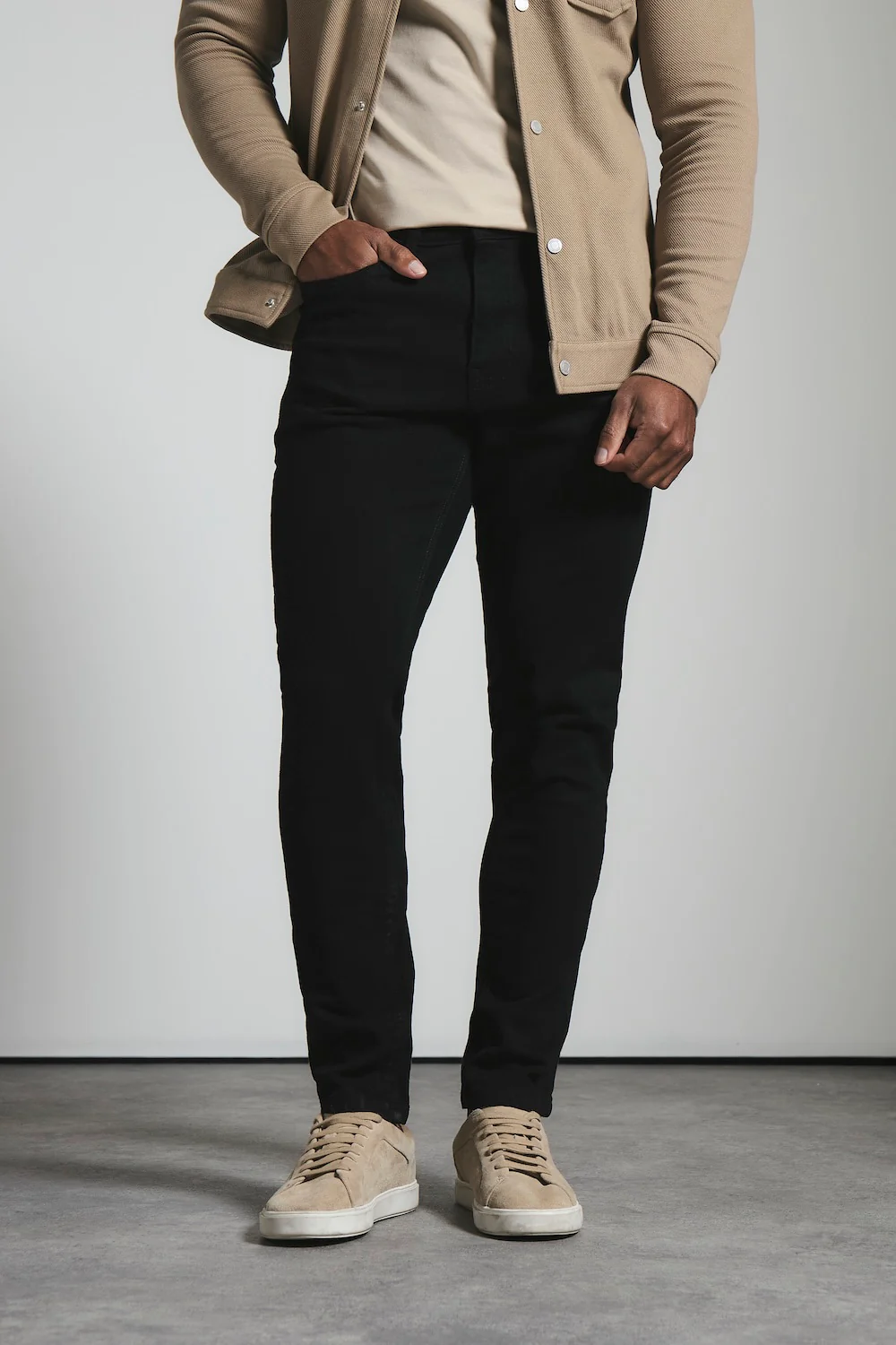 Muscle Fit Stretch Jeans in Black - Image 2