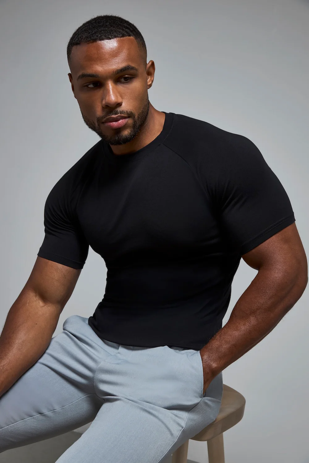 Muscle Fit T-Shirt in Black - Image 4