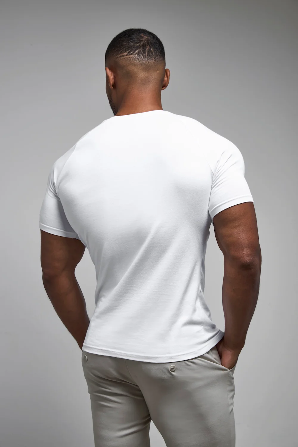 Muscle Fit T-Shirt in White - Image 5
