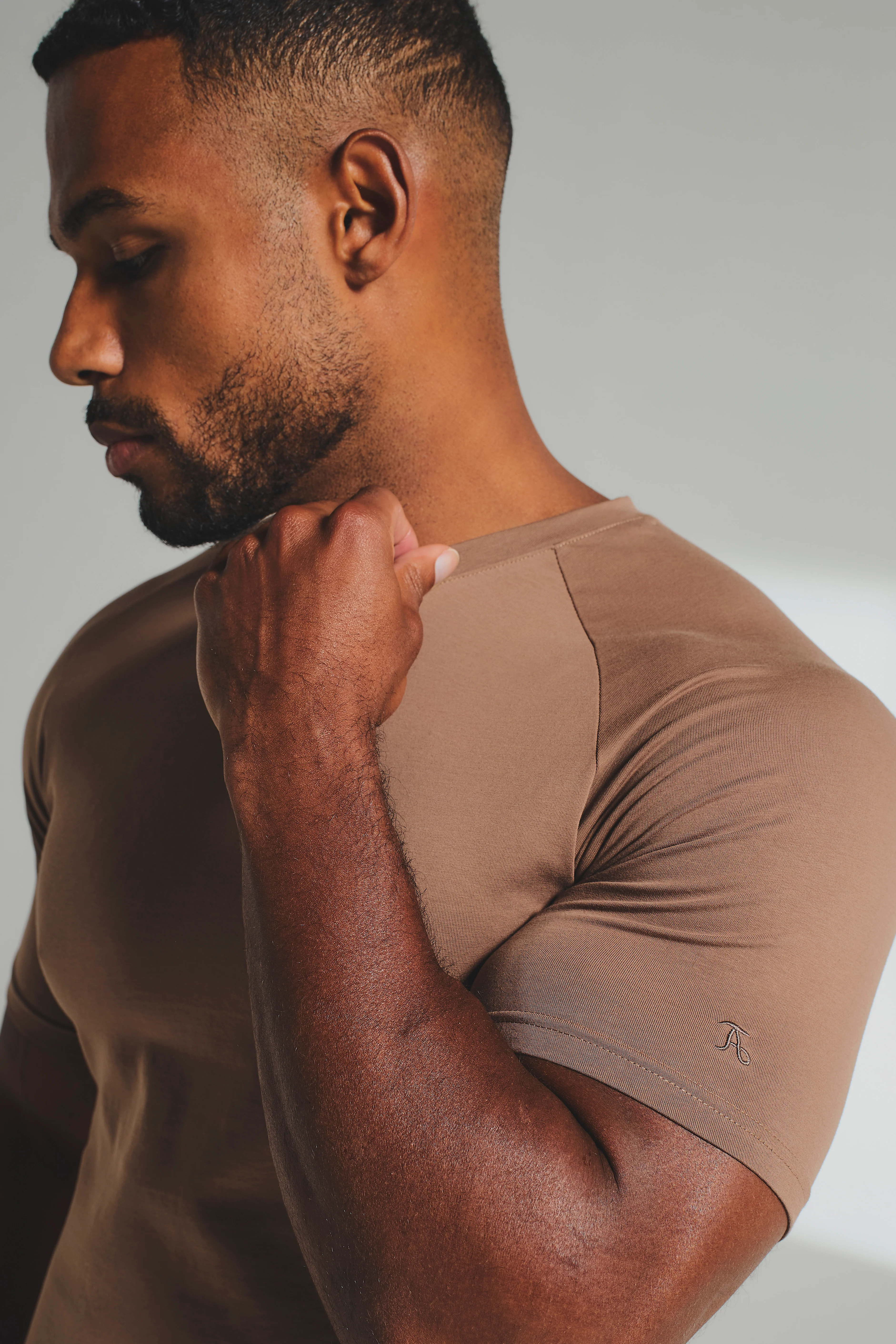 Muscle Fit V Neck in Soft Walnut - Image 2
