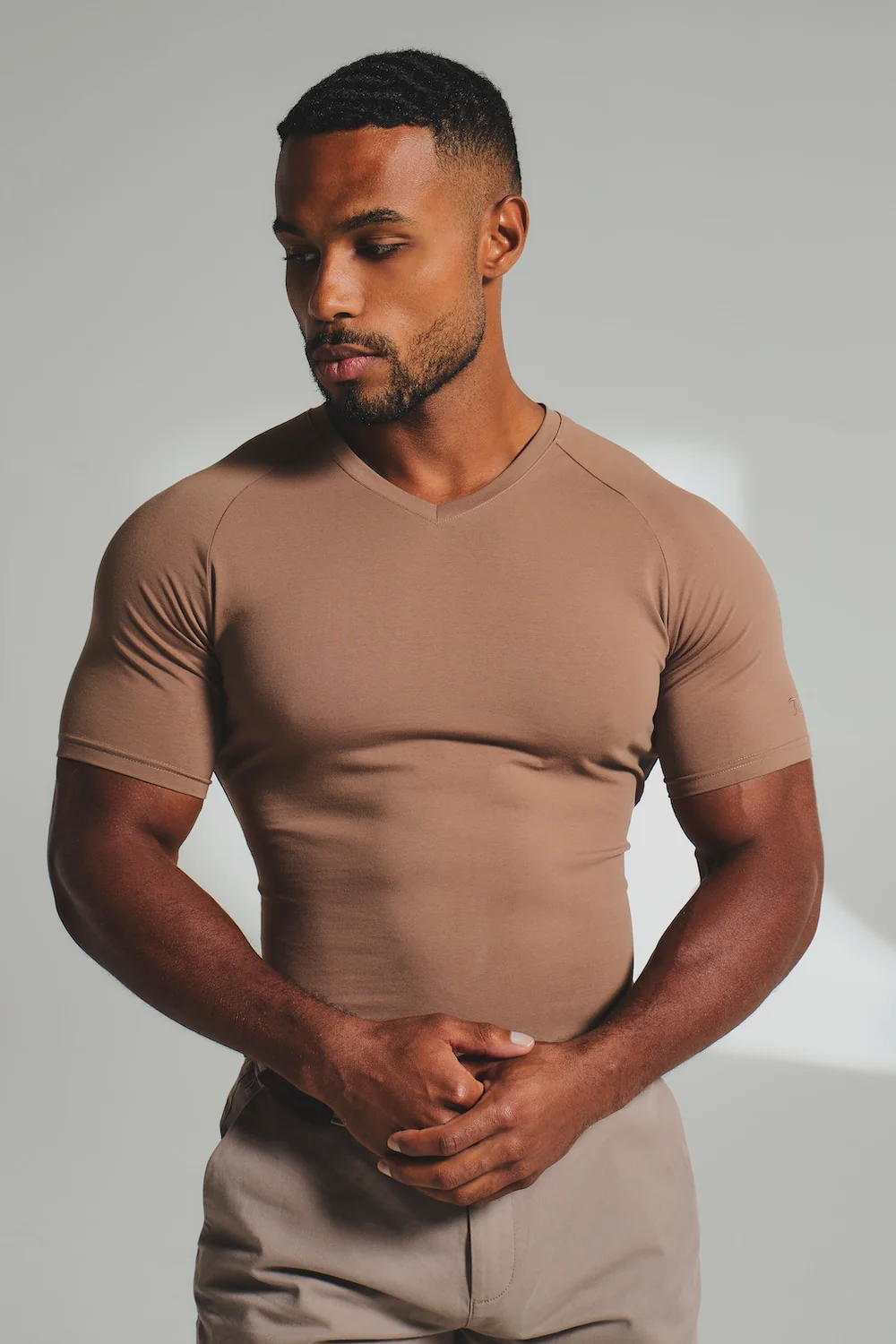 Muscle Fit V Neck in Soft Walnut - Image 3