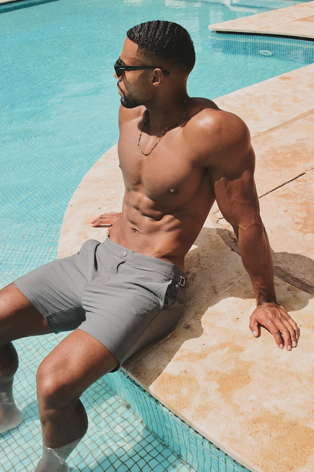 Quick Dry Textured Hybrid Side Adjuster Swim Shorts in Smoky Grey - Image 4