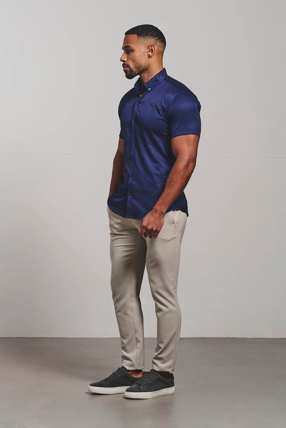 Muscle Fit Short Sleeve Signature Shirt in French Navy - Image 3