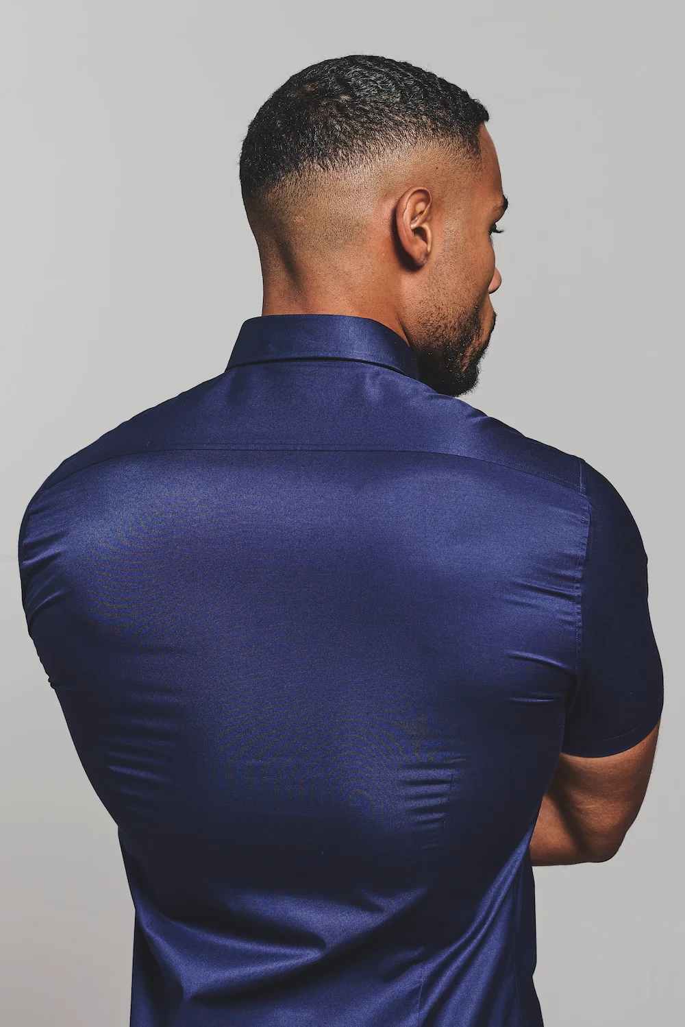 Muscle Fit Short Sleeve Signature Shirt in French Navy - Image 6