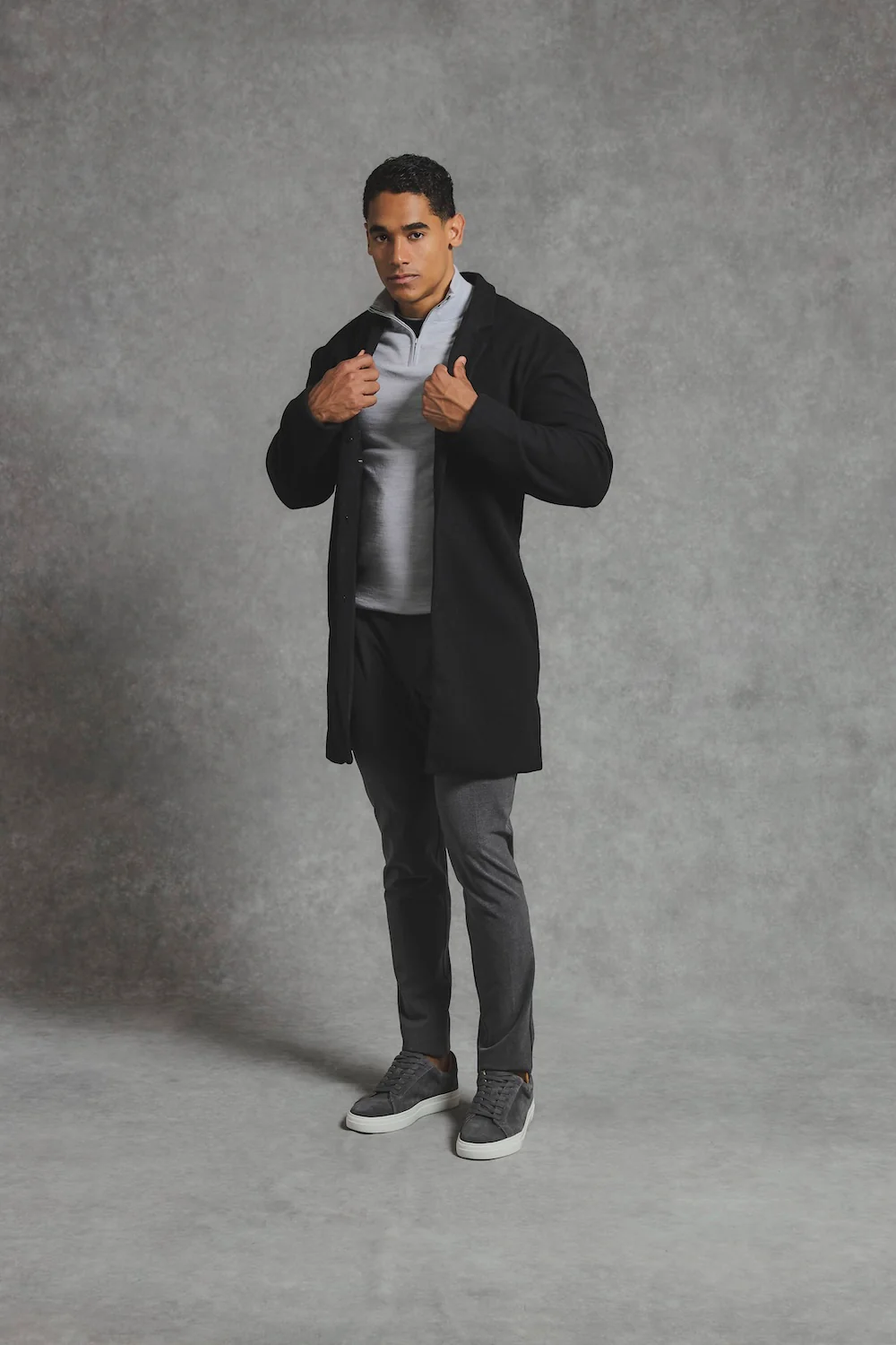 Single Breasted Overcoat in Black - Image 2
