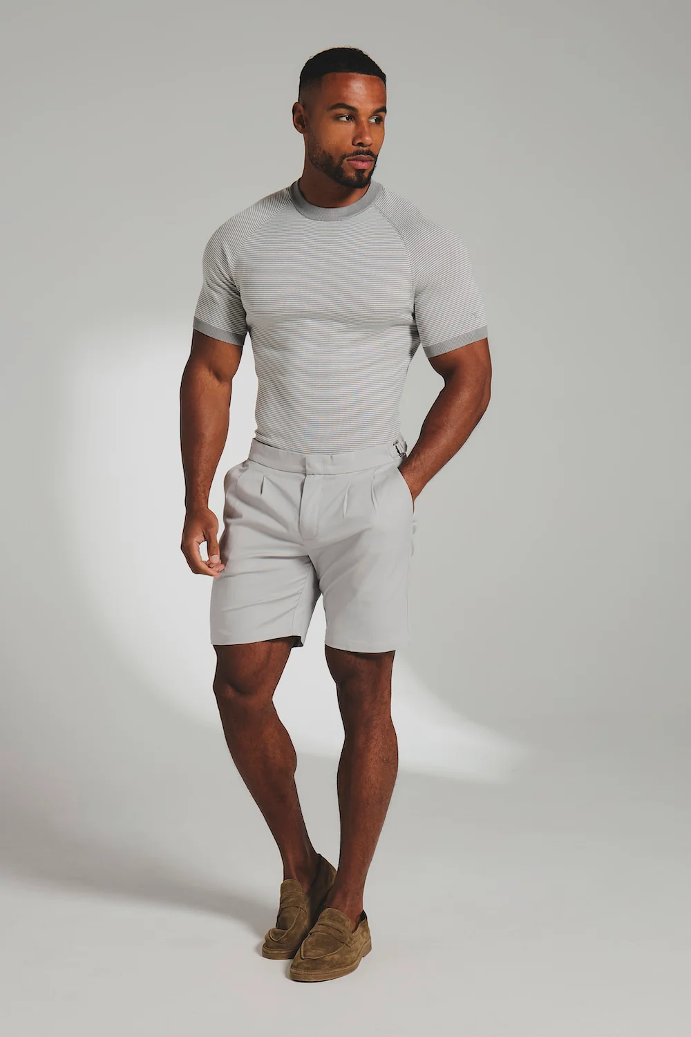 Smart Pleated Cotton Side Adjust Shorts in Pale Grey - Image 3