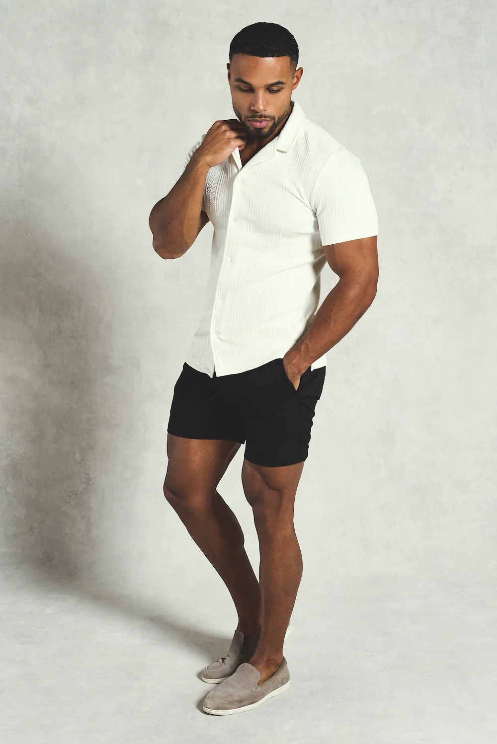 Smart Shorts in Black - Image 4