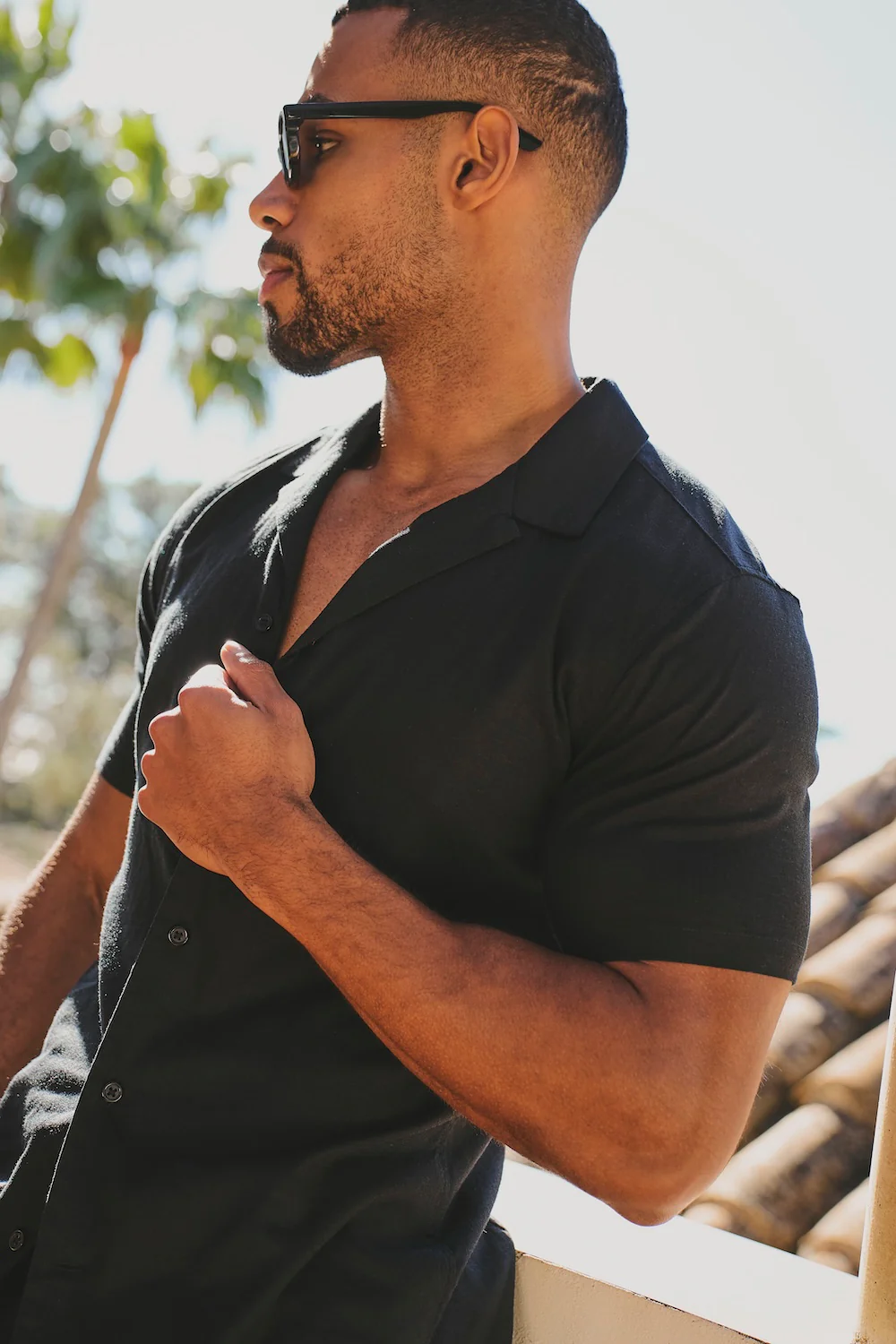 Stretch Linen Blend Cuban Collar Shirt in Black - Image 3