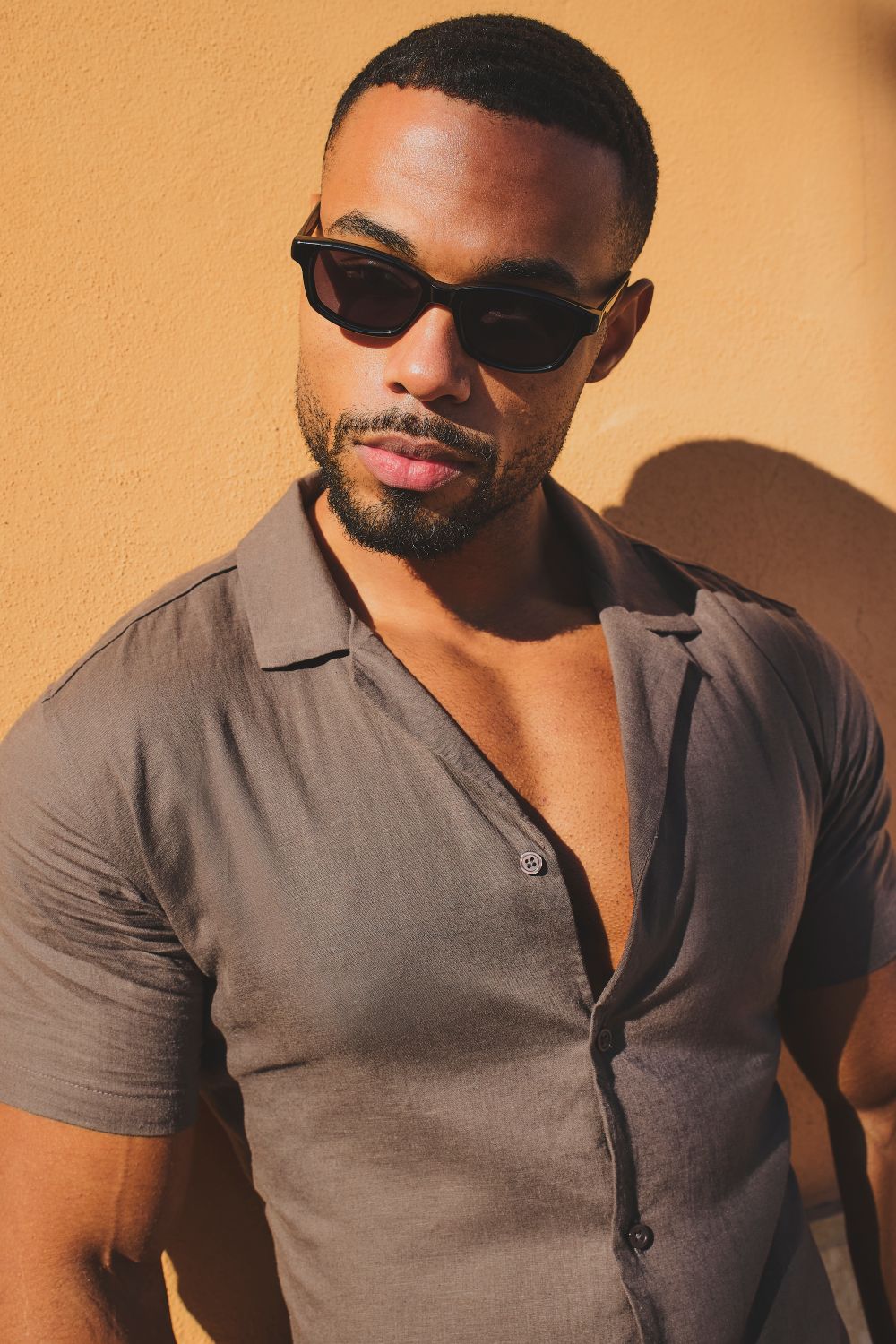 Stretch Linen Blend Cuban Collar Shirt in Chocolate - Image 2