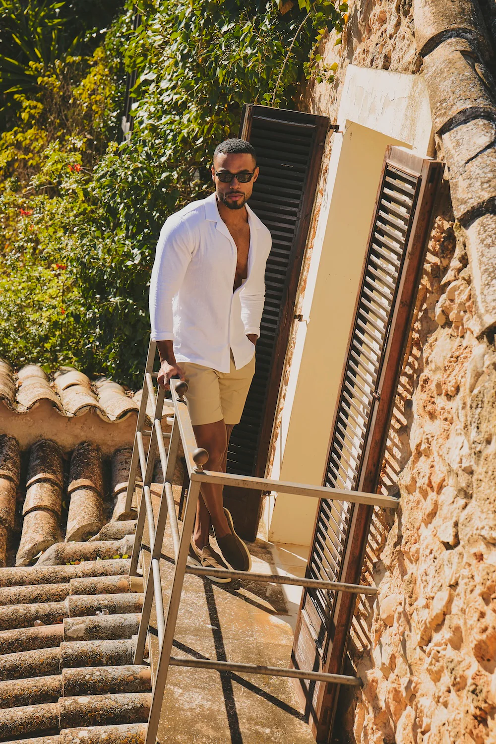 Stretch Linen Blend Cuban Collar Shirt in White - Image 2