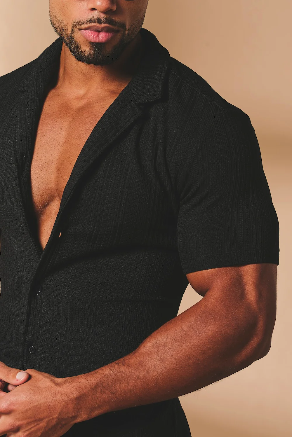 Stripe Patterned Cuban Collar Shirt in Black