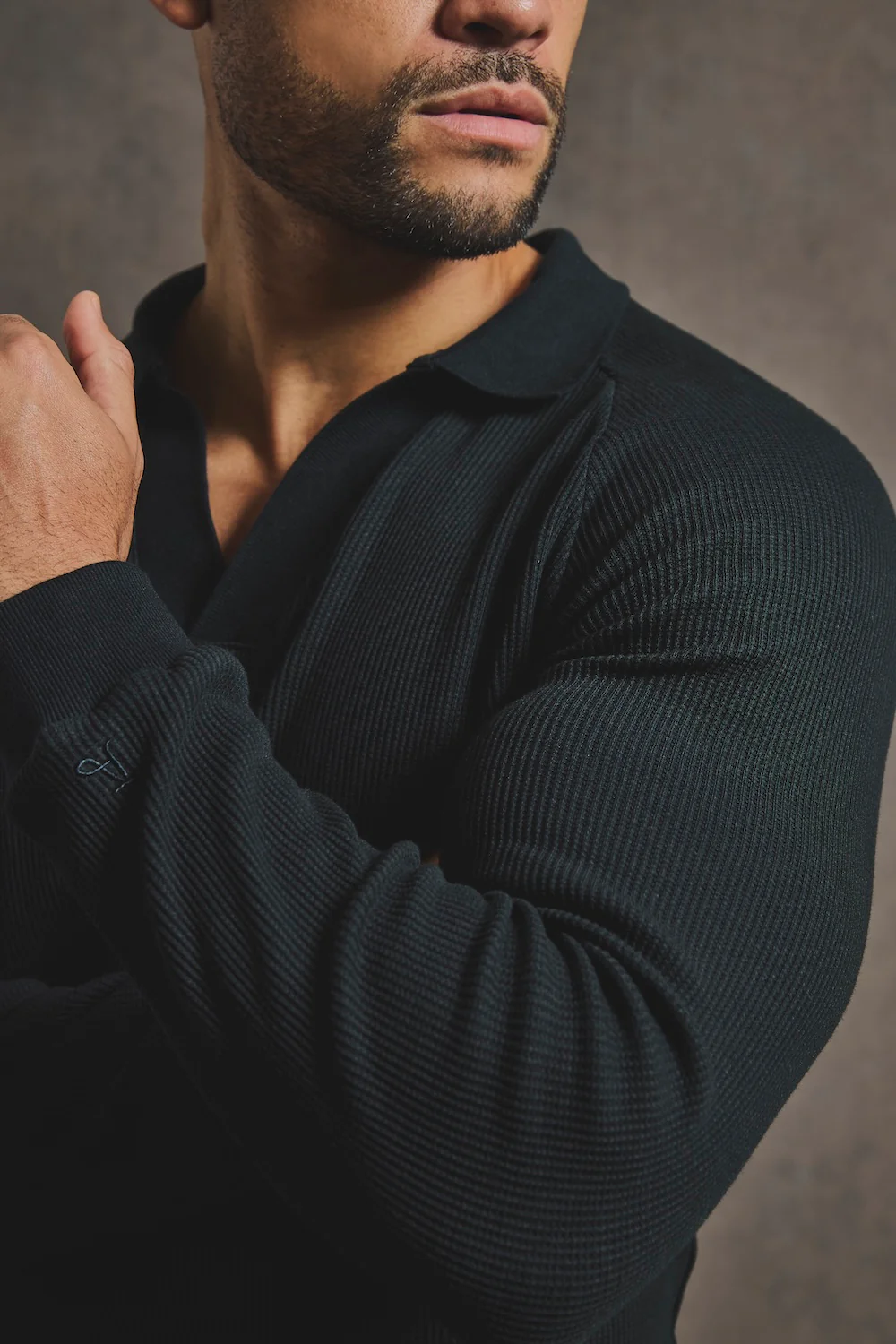Textured Buttonless Polo Shirt in Black - Image 5