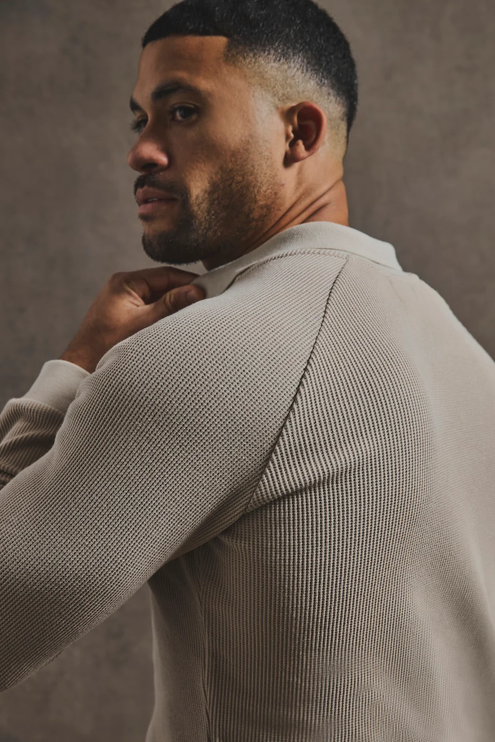 Textured Buttonless Polo Shirt in Stone - Image 4