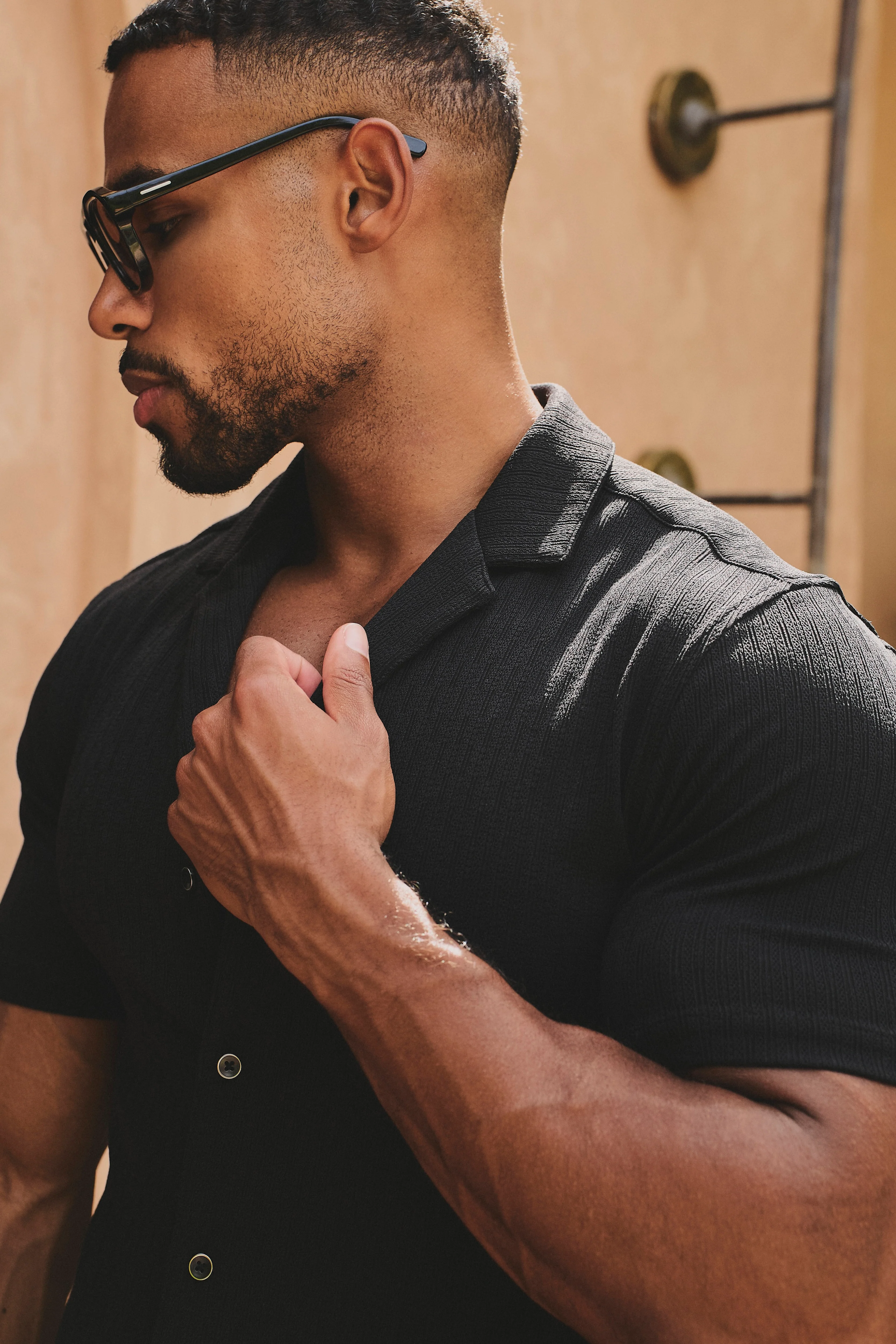 Linear Textured Cuban Collar Shirt in Black - Image 5