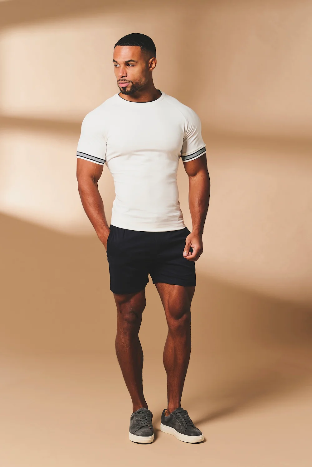 Tipped Fashion Fit T-Shirt in White and Navy - Image 4