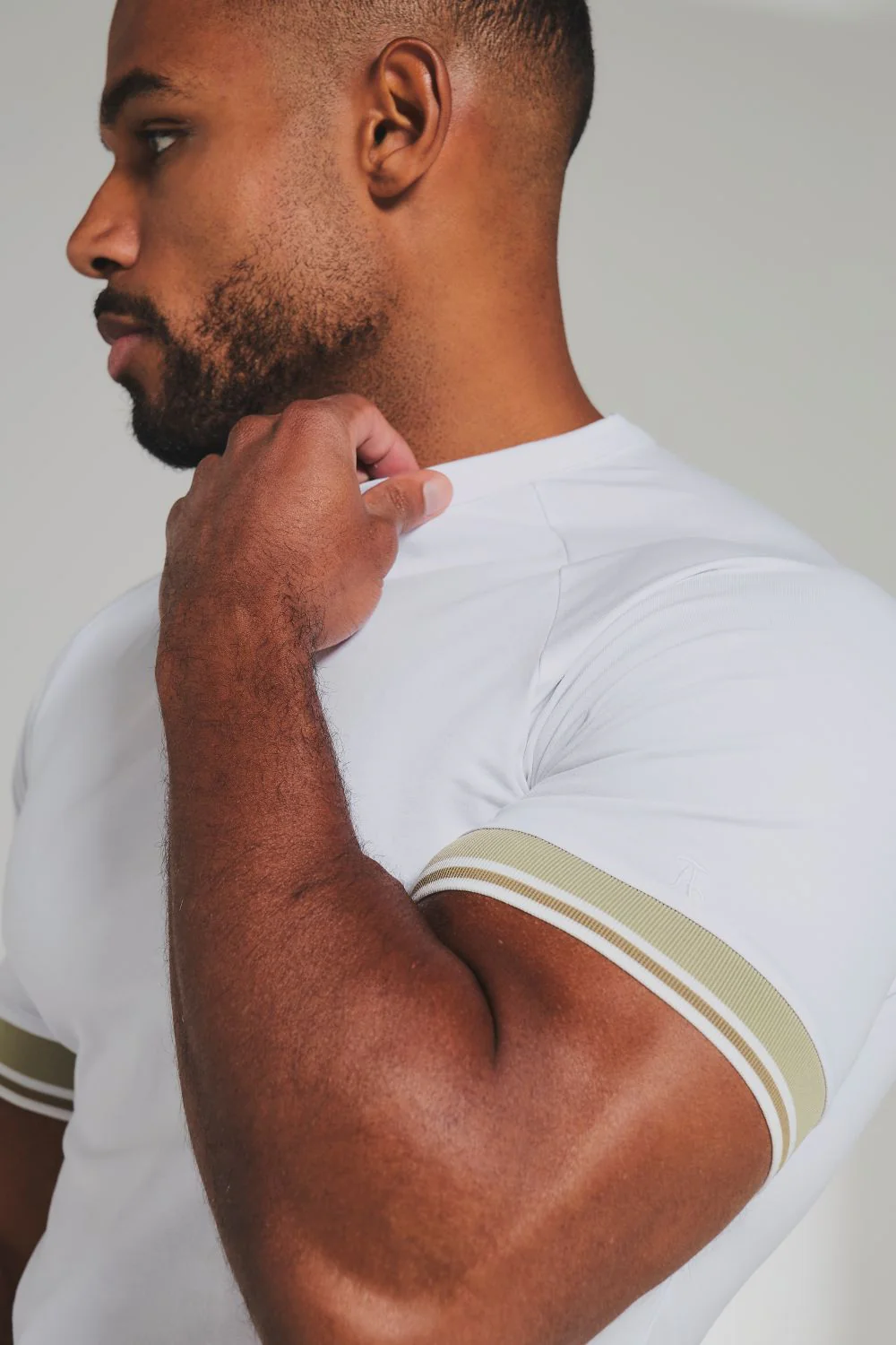 Tipped T-Shirt in White and Stone/White - Image 2