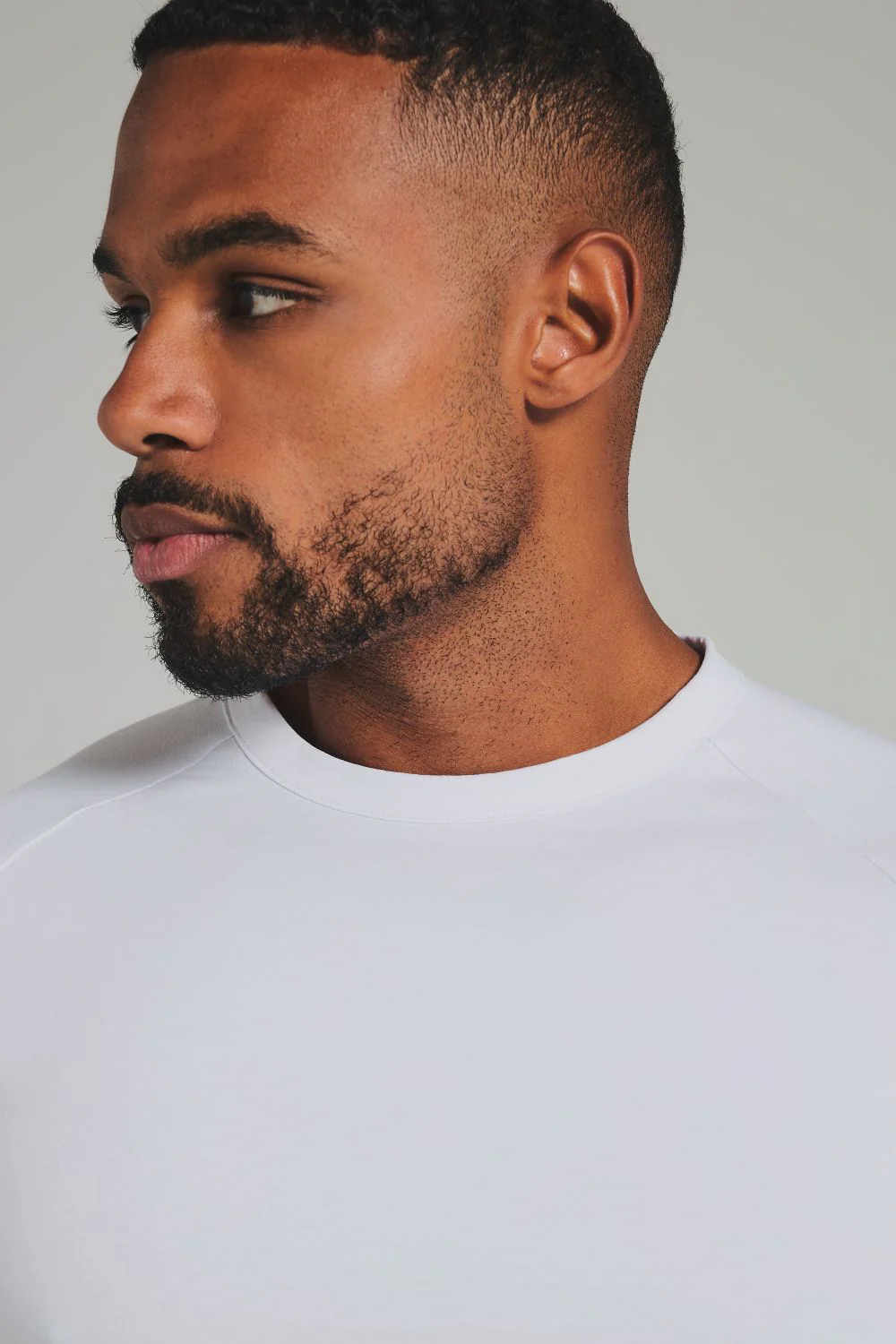 Tipped T-Shirt in White and Stone/White - Image 4